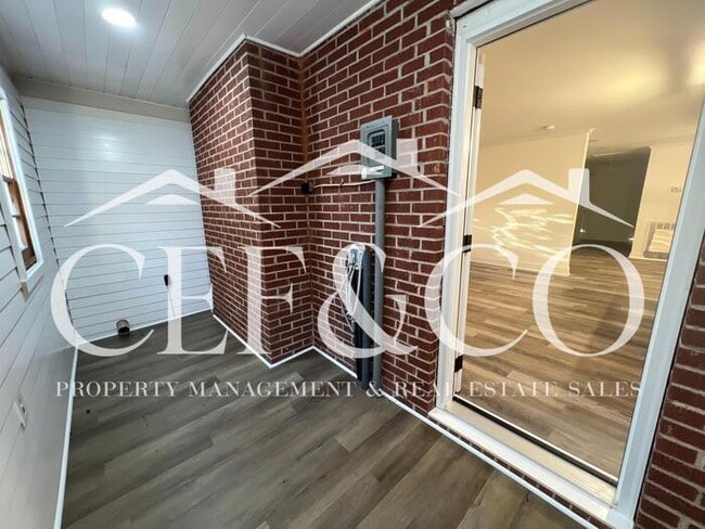 Building Photo - 7107 SC-215