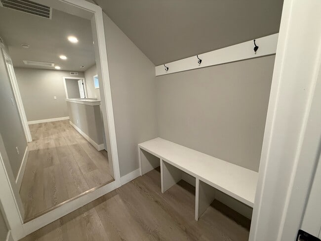 Building Photo - 651 Washington St