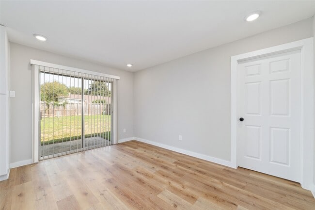 Building Photo - 7706 Deadwood Dr