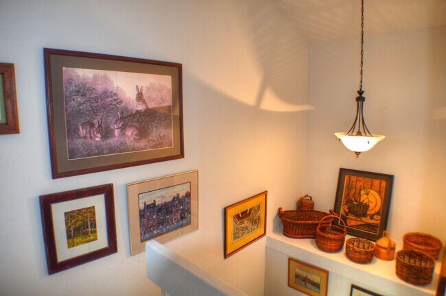 Building Photo - Panoramic ocean view from this 2 bedroom condo up on the hills of San Clemente