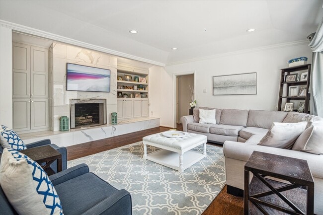 Building Photo - 6249 Olympia Dr