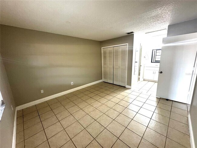 Building Photo - 2305 St Marteen Ct