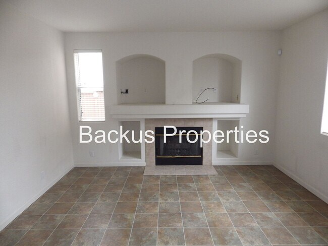 Building Photo - Wonderful Five Bedroom Home on Faulkner St...