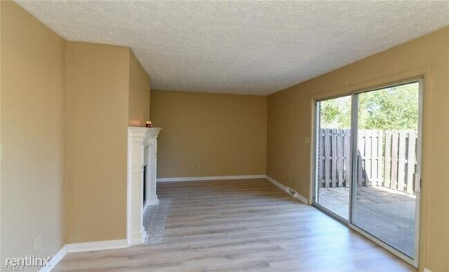 Building Photo - 4454 Sandelwood Blvd