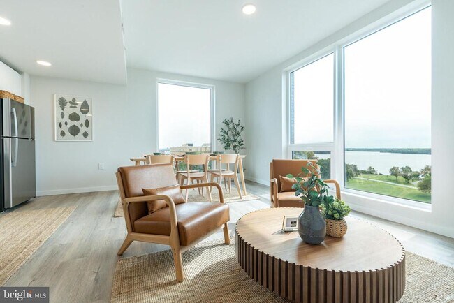 Building Photo - 1130 N Delaware Ave