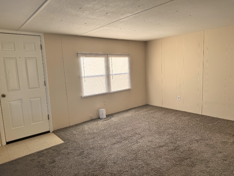Building Photo - 15322 FR 1155