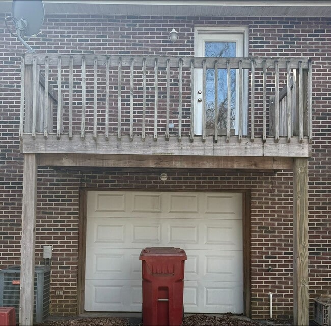 Building Photo - 1212 Shelby Ave