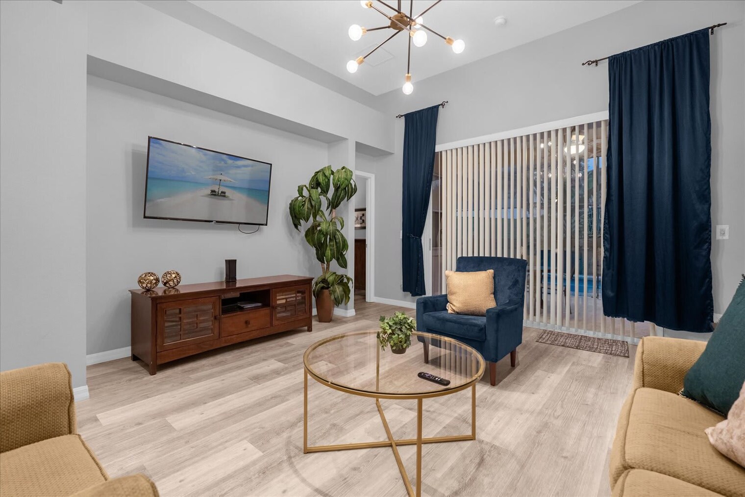 Building Photo - 337 Orista Dr