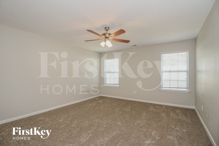 Building Photo - 6413 Bentbrush St