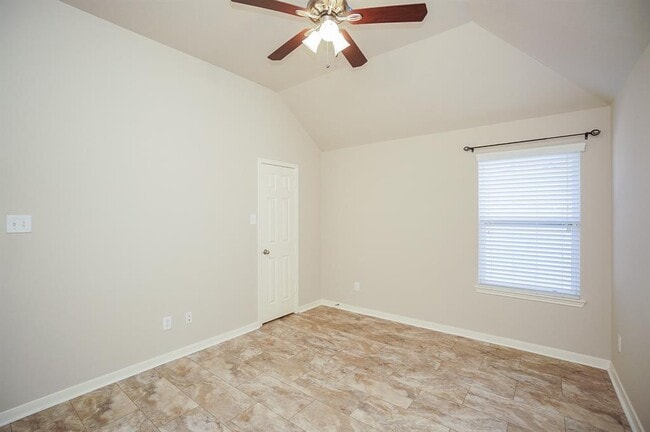 Building Photo - 20718 Sapphire Lake Rd