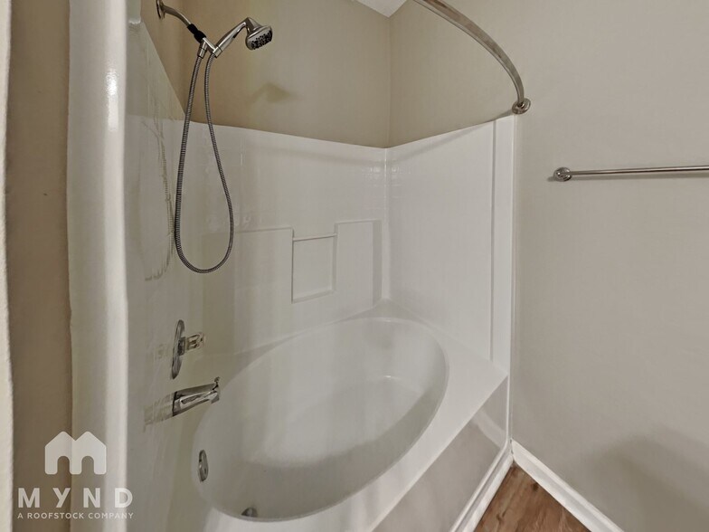 Building Photo - 3940 Cypress Pointe Dr