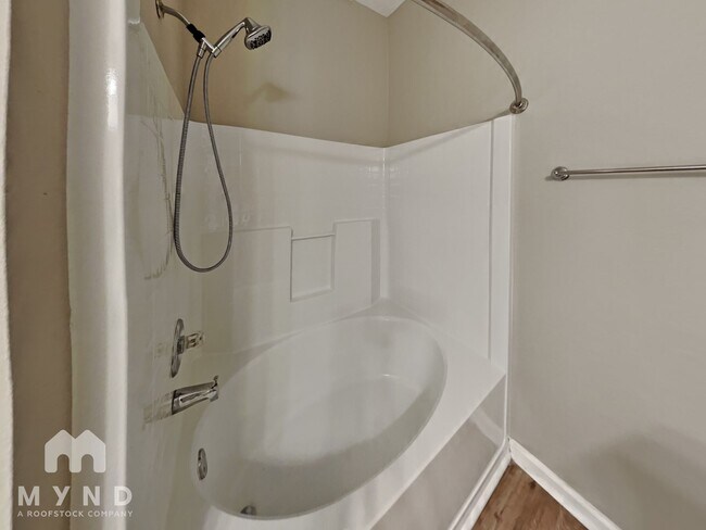 Building Photo - 3940 Cypress Pointe Dr