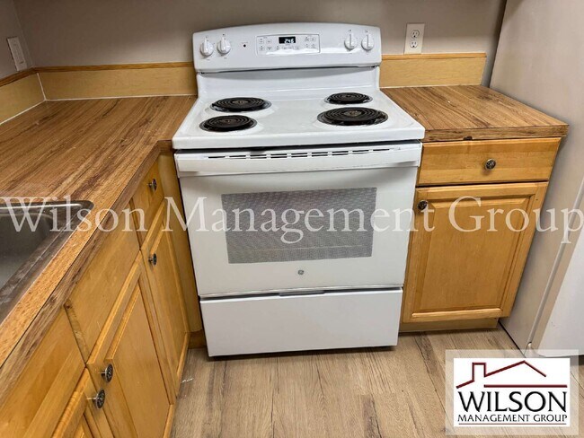 Building Photo - 2365 Oak Park Way