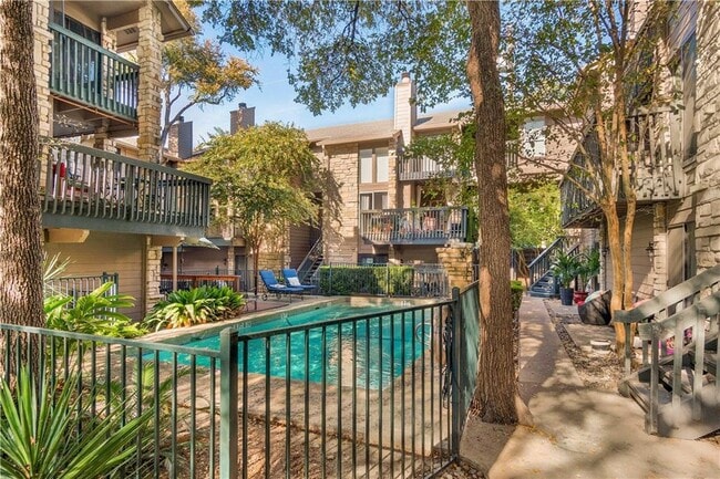 Building Photo - 3627 Menchaca Rd