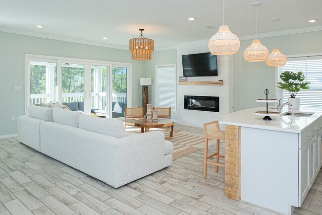 Building Photo - 6619 Carlinga Dr