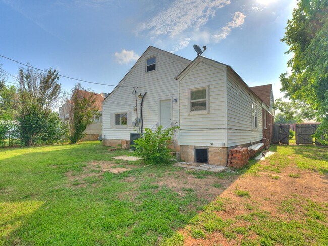Building Photo - Home for rent in heart of OKC