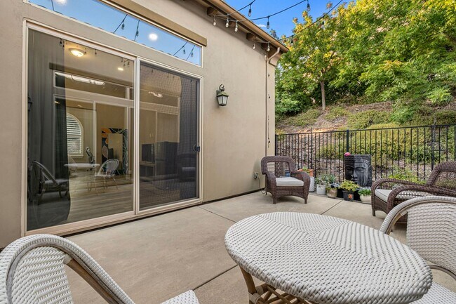 Building Photo - 4001 Reni Ct