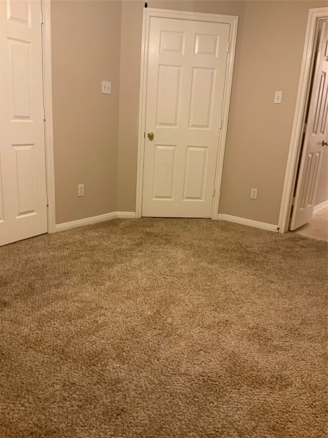 Building Photo - 1804 Arbor Glen