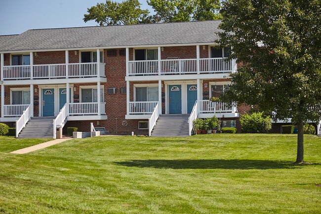 Building Photo - 3401 N Oxford Valley Rd