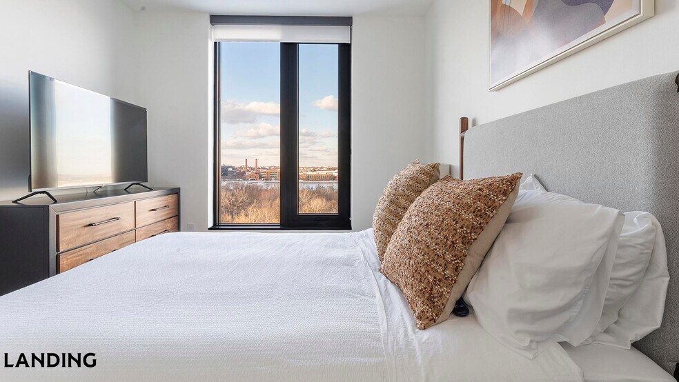 Building Photo - 632 Howard Rd SE