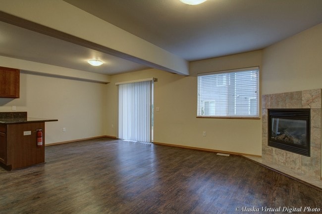 Building Photo - Bella Vista West
