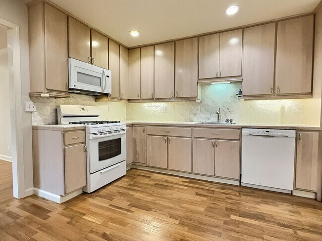 Building Photo - 3BD/2BA - Charming Home in Sunnyvale with Spacious Backyard