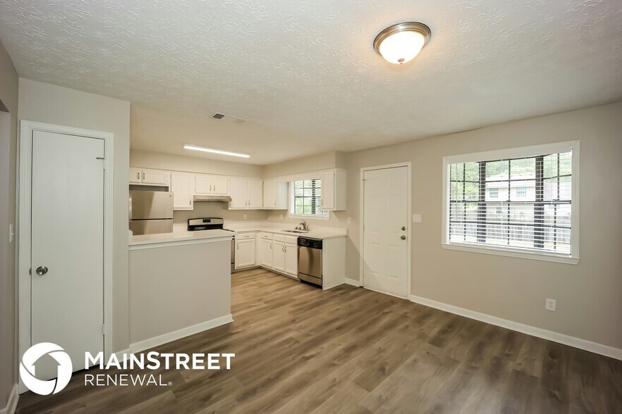 Building Photo - 505 Brookfield Way