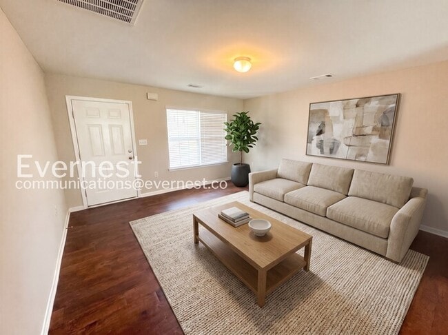 Building Photo - Limited Time Special Offer / 3 Bed, 2.5 Bath Home with Garage / Pet-Friendly / Vouchers Accepted ...