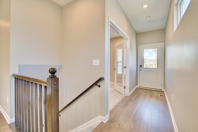 Building Photo - 2041 Chris Ct