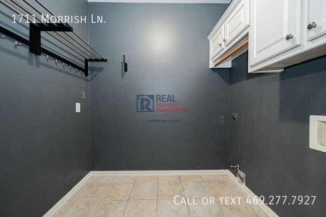 Building Photo - 1711 Morrish Ln