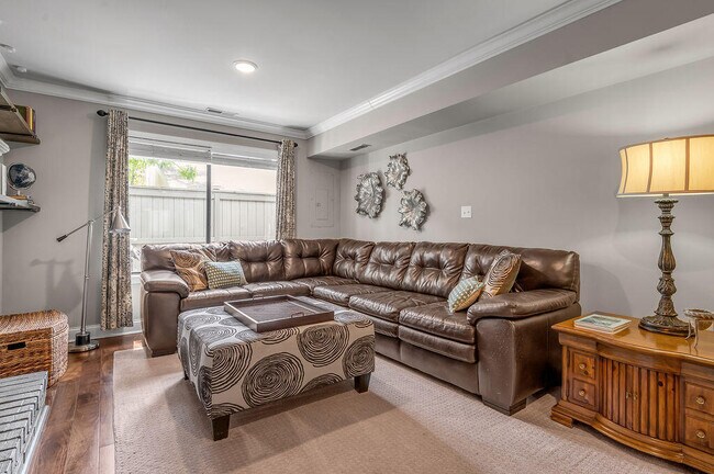 Building Photo - 500 Laketower Dr