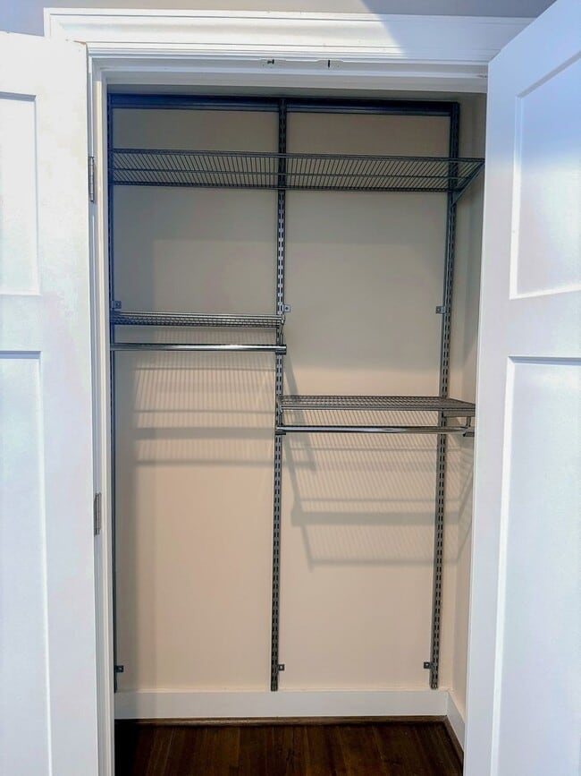Building Photo - Spacious 2 bedroom/2 bathroom condo in a 2020 elevator building in Petworth