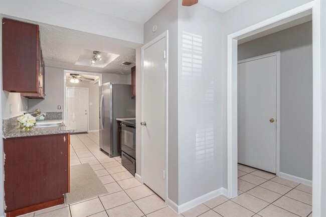 Building Photo - 1513 S 8th St