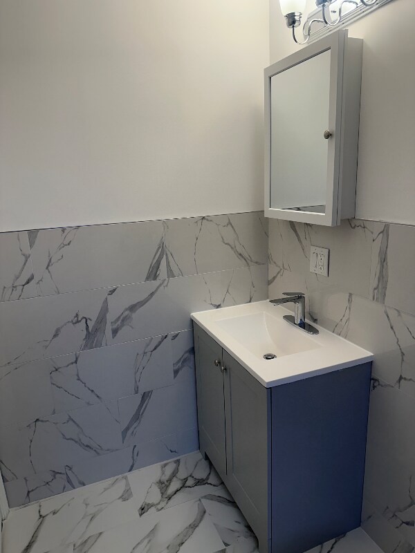 Building Photo - 148-18 Huxley St