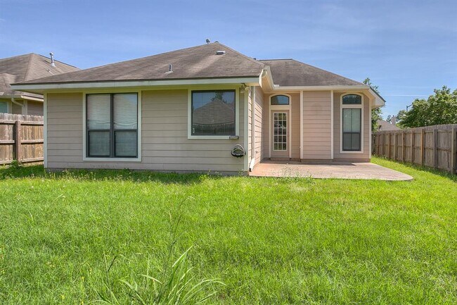 Building Photo - 103 Garden Acres