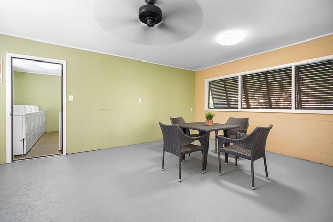 Building Photo - Downtown Orlando (Delaney Park/Lake Davis)