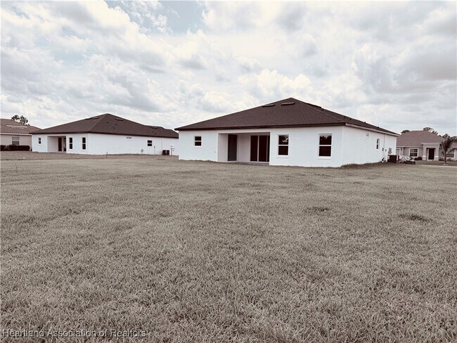 Building Photo - 5285 Pebble Beach Dr