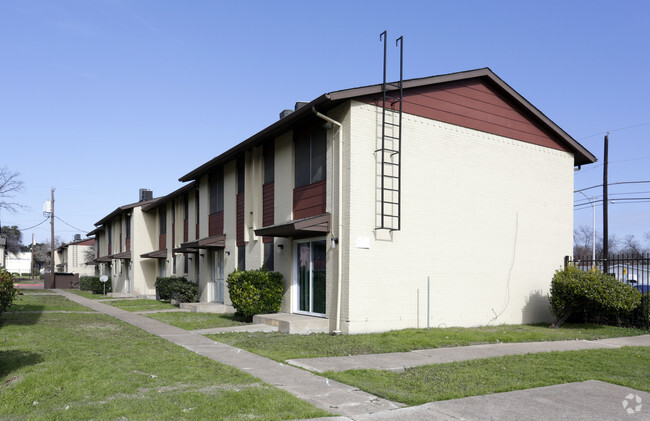 Spanish Grove Apts