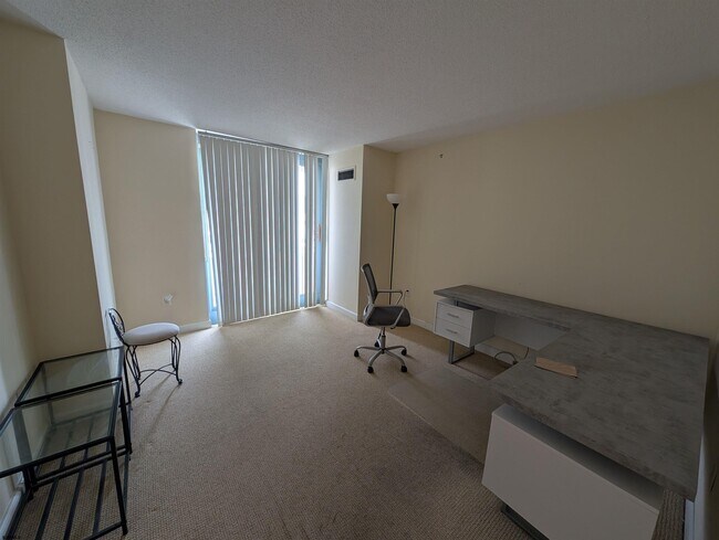 Building Photo - 526 Pacific Ave