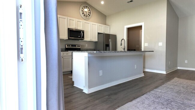 Building Photo - 1561 Heirloom Dr