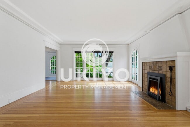 Building Photo - 1801 Marin Ave