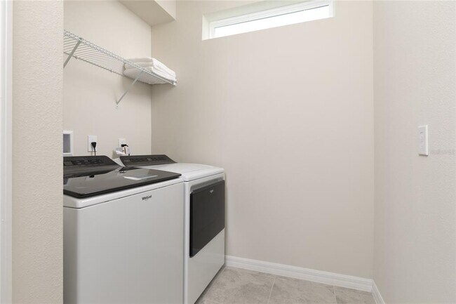 Building Photo - 7328 Oakmoss Loop