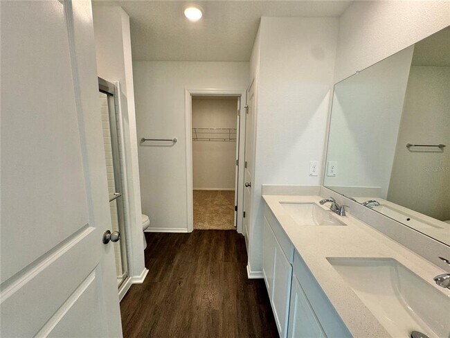 Building Photo - 13133 Oak Hill Way