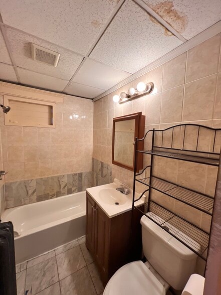 Building Photo - 33 Preston St