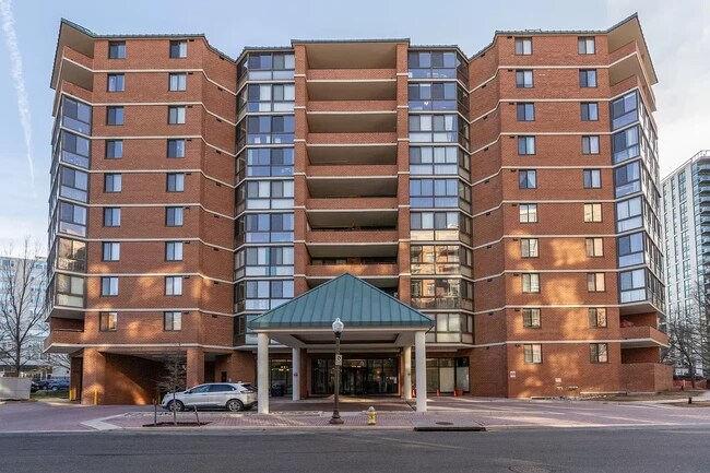 Building Photo - 1001 N Randolph St