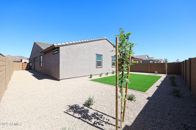 Building Photo - 2071 W Sierra Sunset Trail