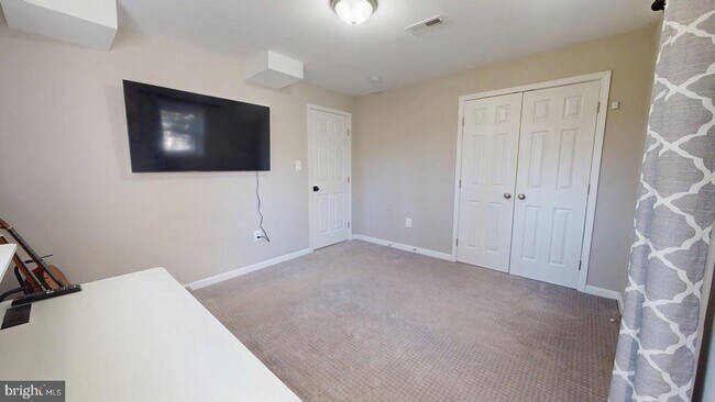 Building Photo - 4707 Holborn Ave