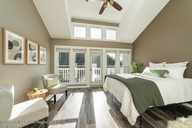 Building Photo - 7 Marina Dr