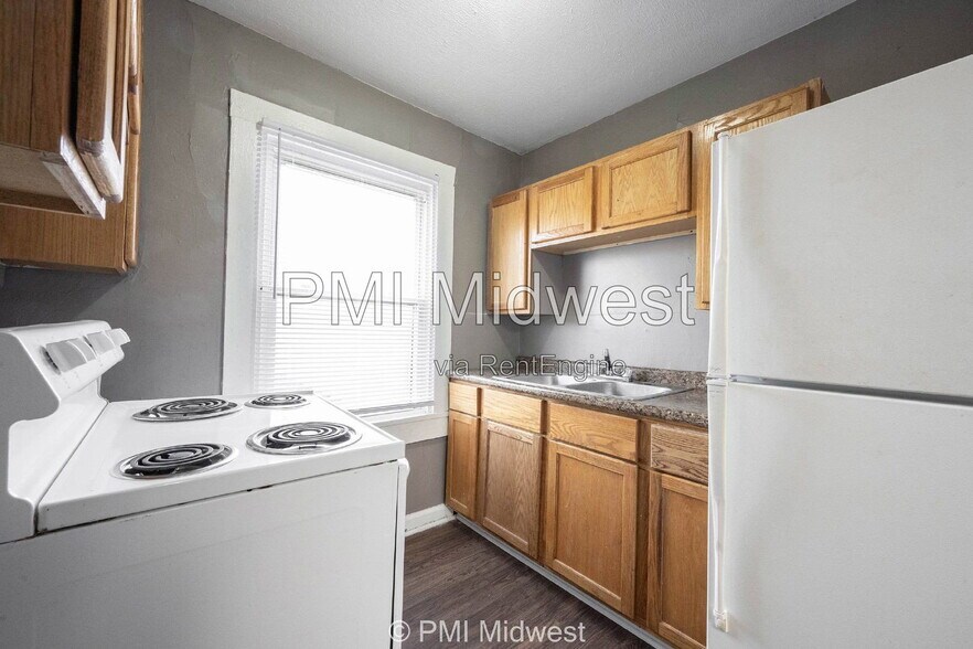 Building Photo - 1346 Burdsal Pkwy