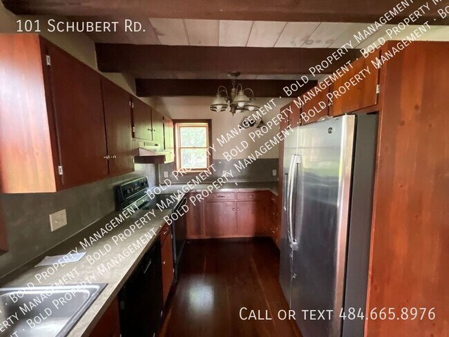 Building Photo - 101 Schubert Rd